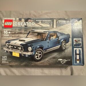 LEGO Creator Ford Mustang Expert Building Set Complete & Unopened (1471 Pieces)